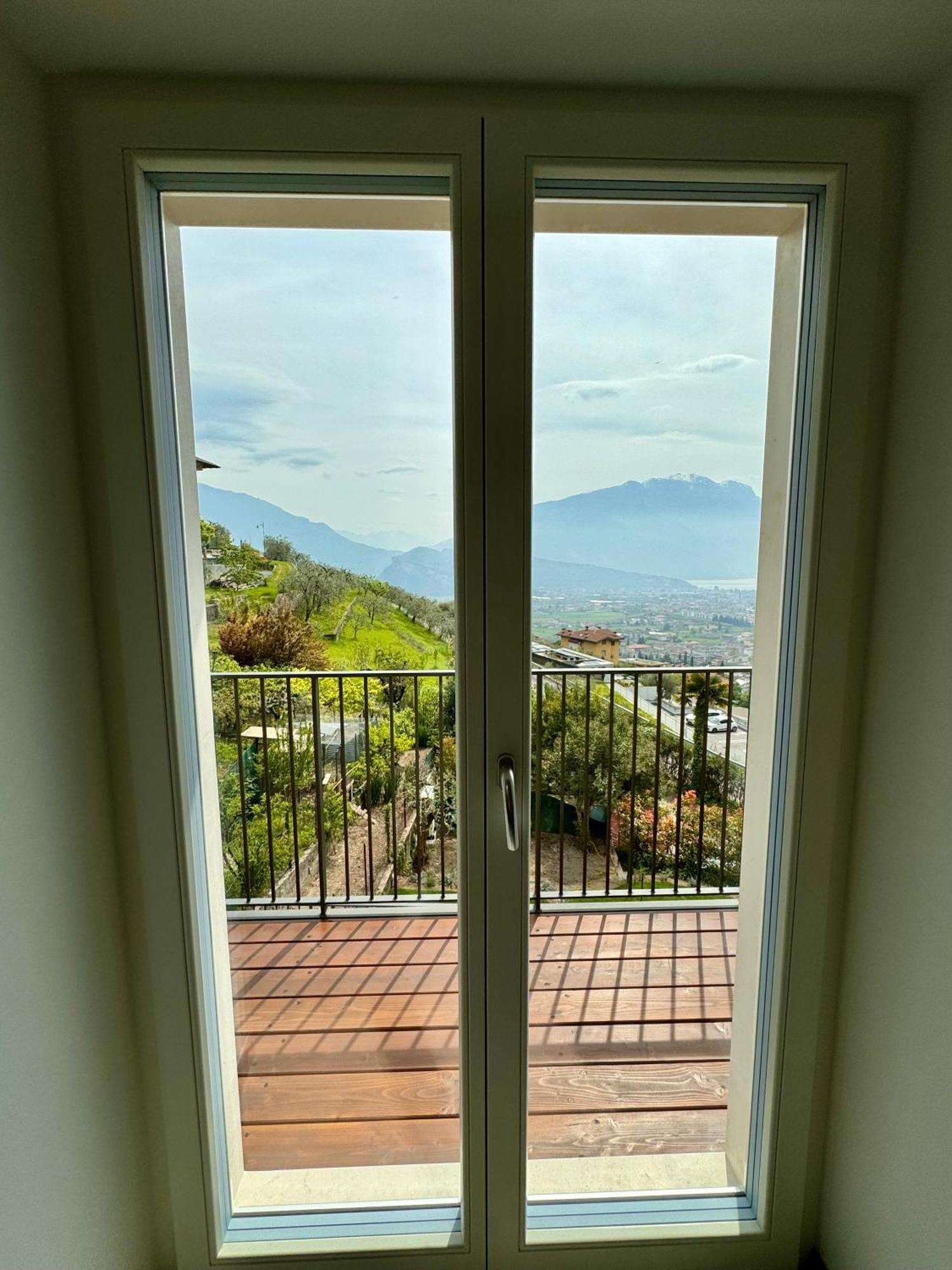 Apartamento Eco Garda Hill Tenno Exterior foto